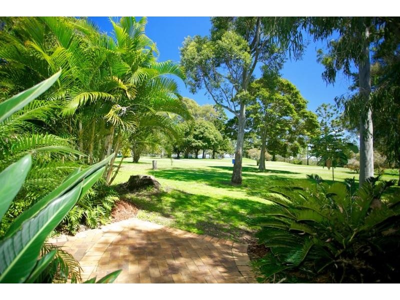 17 FROST STREET, Clontarf QLD 4019