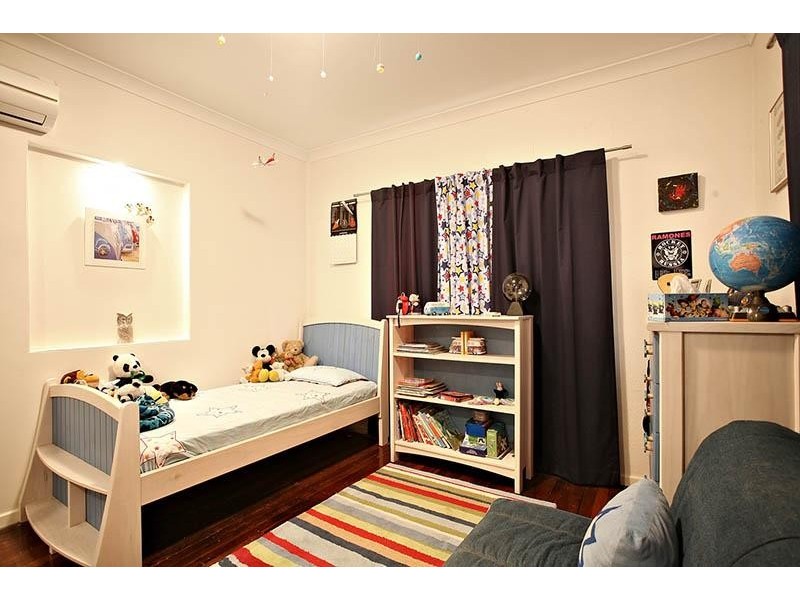 29 Ralph Street, Clontarf QLD 4019