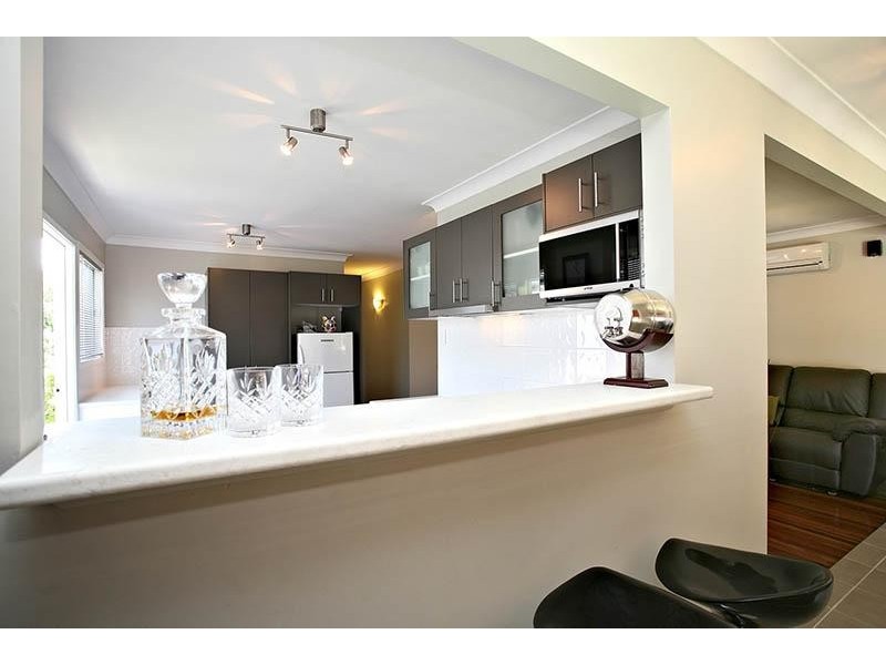 143 Scarborough Road, Redcliffe QLD 4020