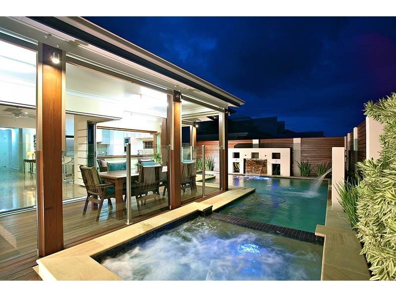 21 Lionheart Crescent, Newport QLD 4020