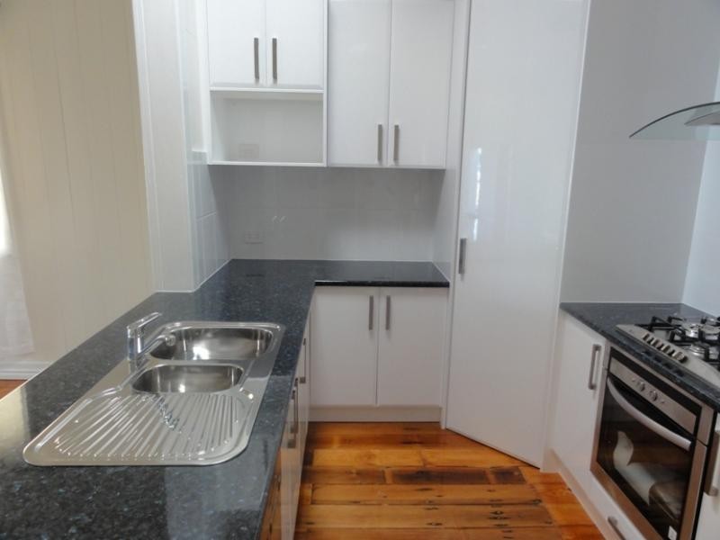 200 Flinders Parade, Sandgate QLD 4017