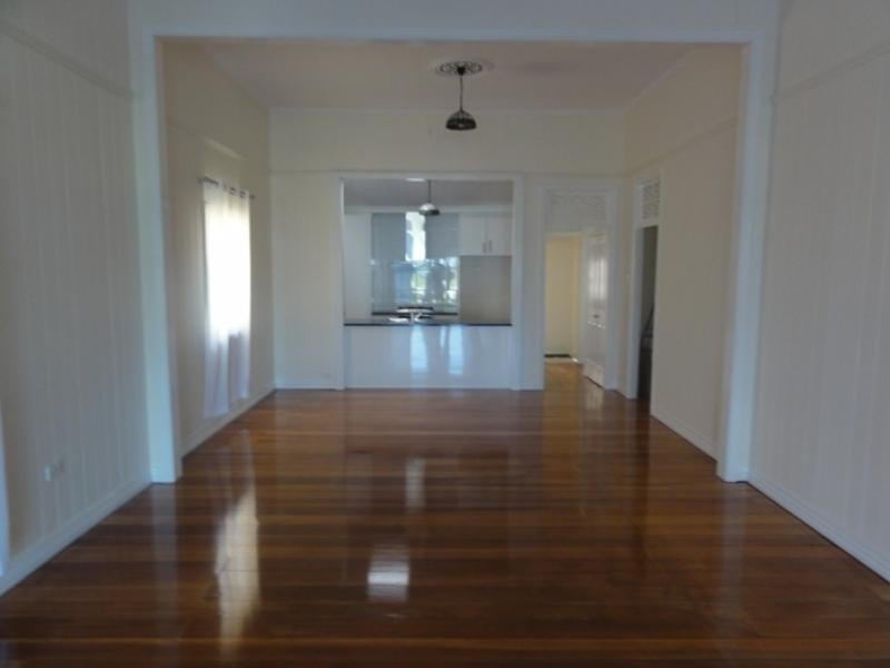 200 Flinders Parade, Sandgate QLD 4017