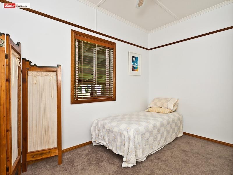 12 Lucas Street, Scarborough QLD 4020
