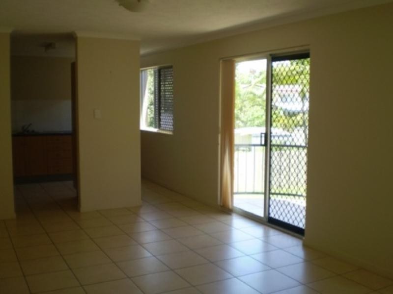 Unit 2/19 Johns Street, Redcliffe QLD 4020