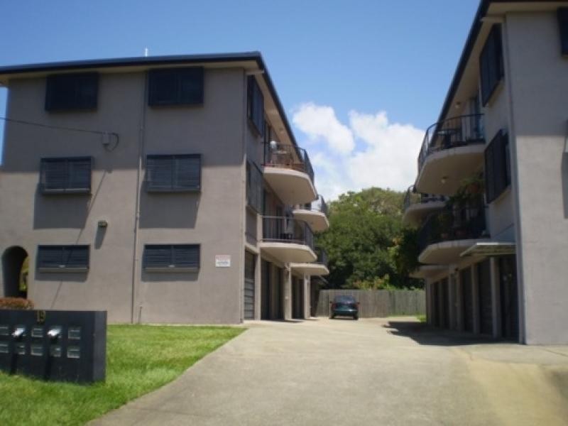 Unit 2/19 Johns Street, Redcliffe QLD 4020