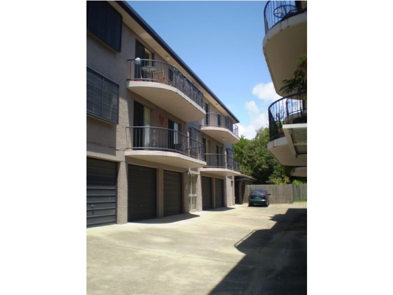 Unit 2/19 Johns Street, Redcliffe QLD 4020