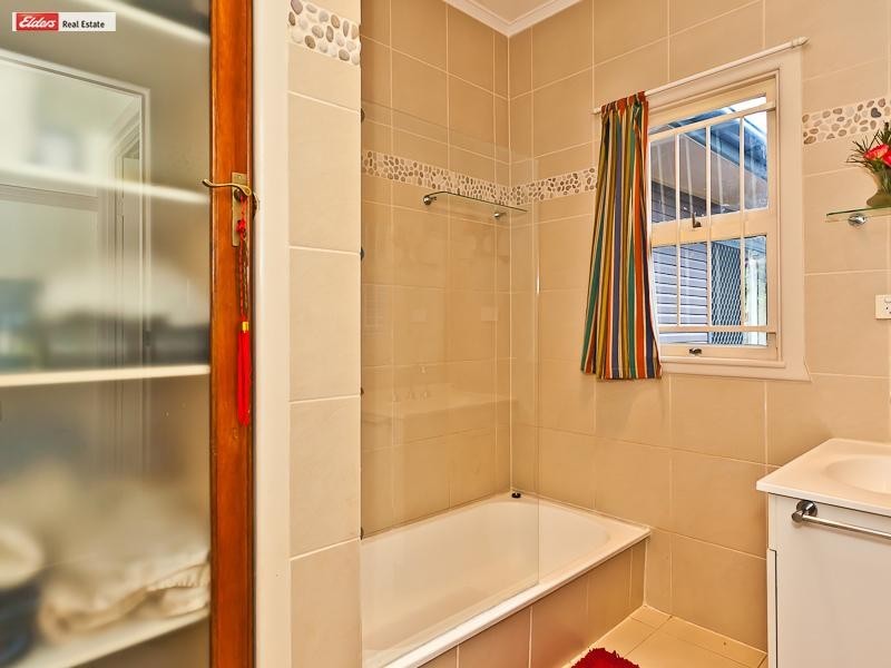 43A Collins St, Woody Point QLD 4019