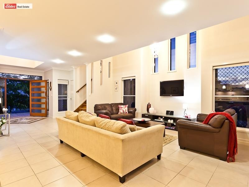 44 Lionheart Crescent, Newport QLD 4020