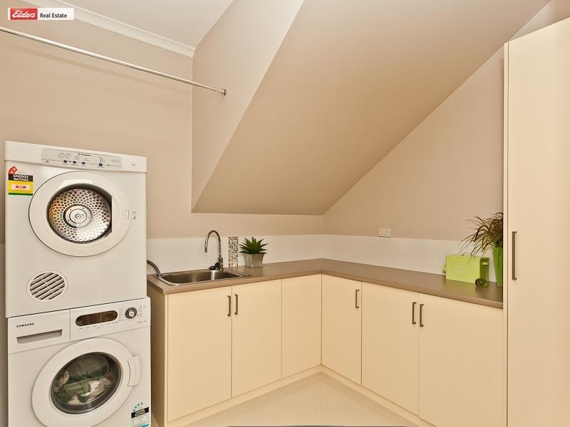 23 Michel Rd, Scarborough QLD 4020