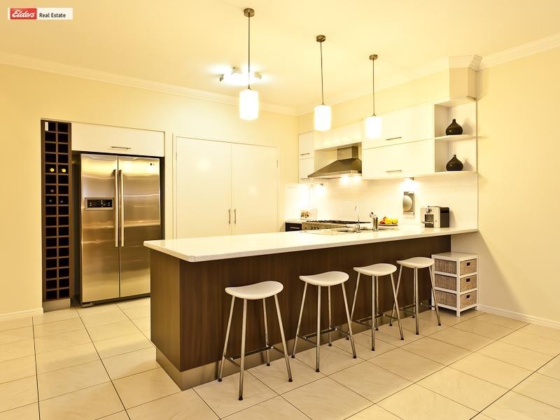 27B Roma Street, Scarborough QLD 4020