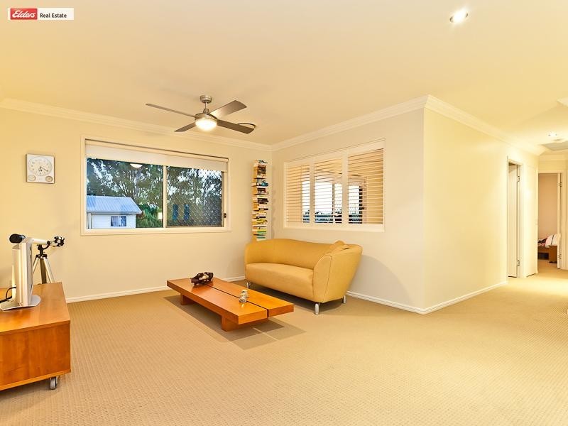 27B Roma Street, Scarborough QLD 4020