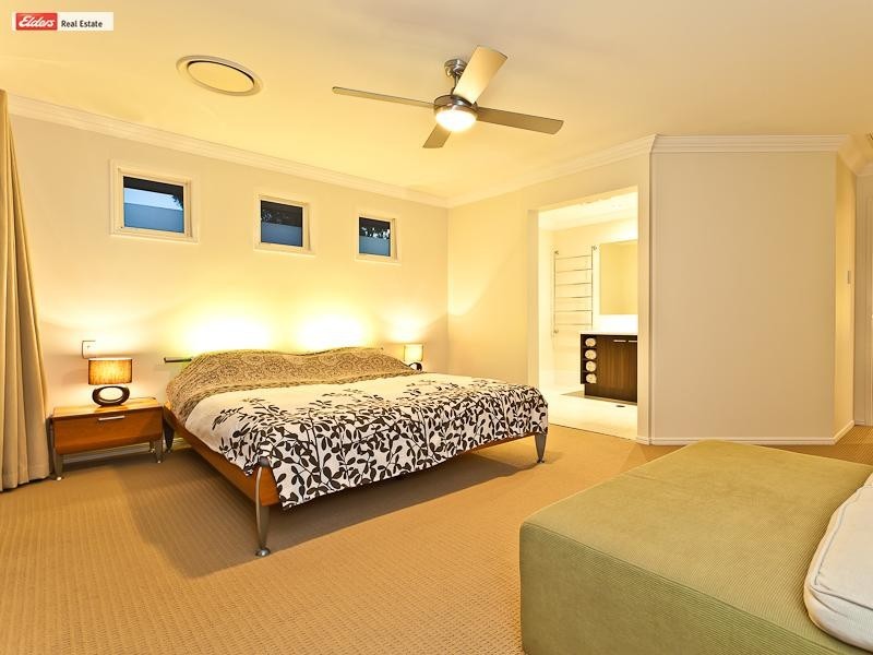 27B Roma Street, Scarborough QLD 4020
