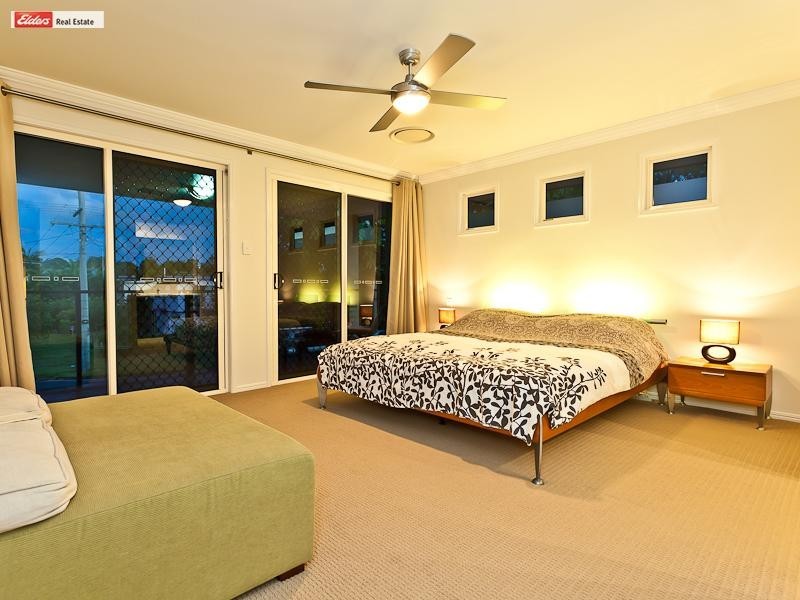 27B Roma Street, Scarborough QLD 4020