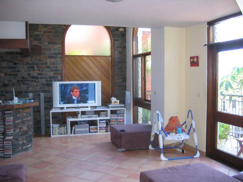 37 BENWERRIN AVENUE, Carss Park NSW 2221