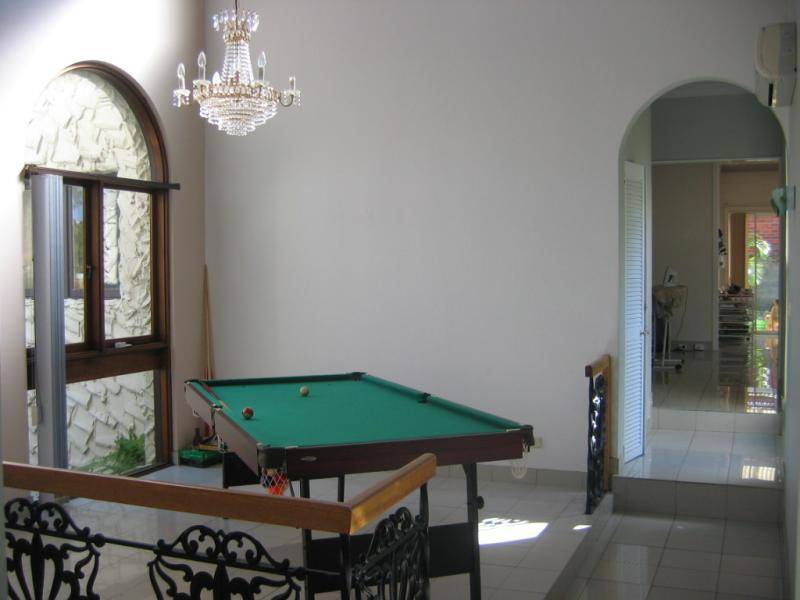 37 BENWERRIN AVENUE, Carss Park NSW 2221