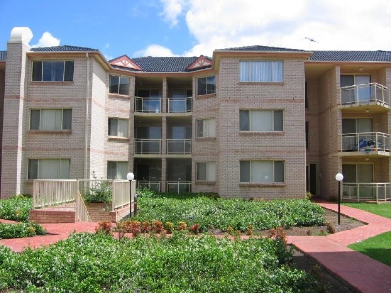 1 HILLVIEW STREET, Roselands NSW 2196