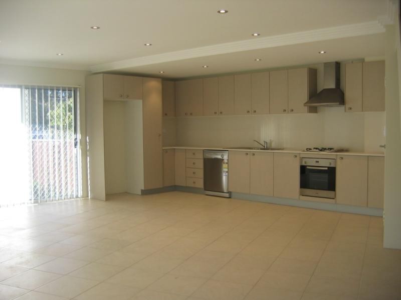 1/390 Railway Parade, Carlton NSW 2218