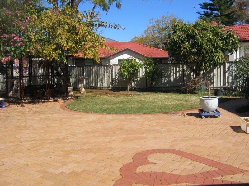 13 Webster Avenue, Peakhurst NSW 2210