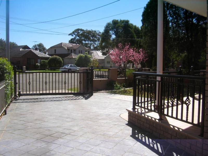 13 Webster Avenue, Peakhurst NSW 2210