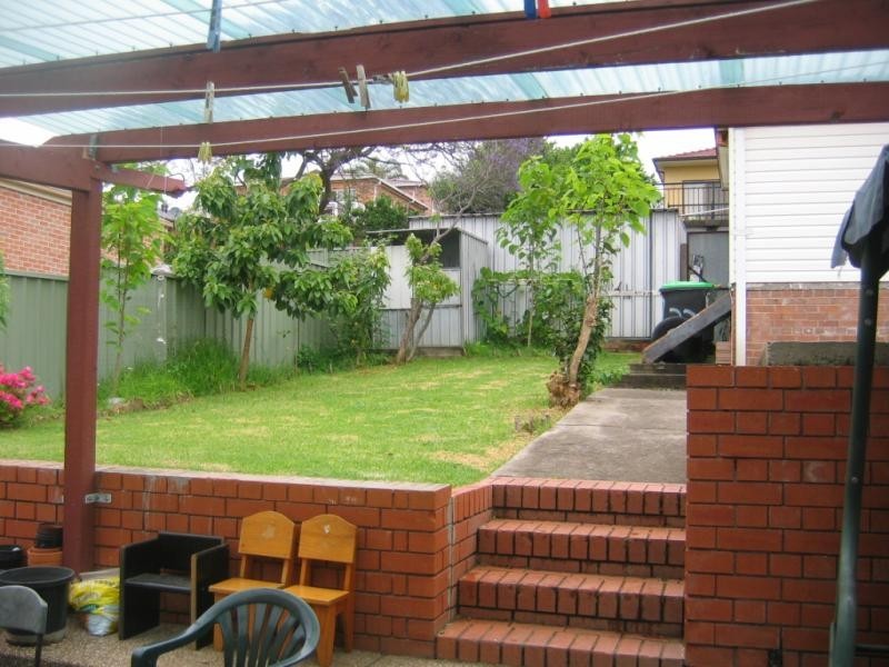 27 Cronulla Street, Carlton NSW 2218