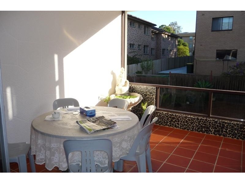 4/13-15 Carnarvon Street, Carlton NSW 2218