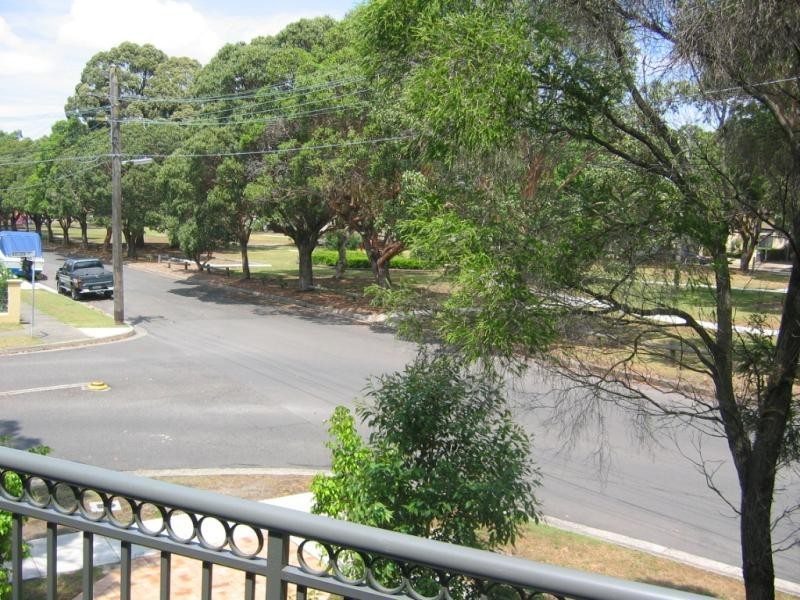 2 Anglo Square, Carlton NSW 2218