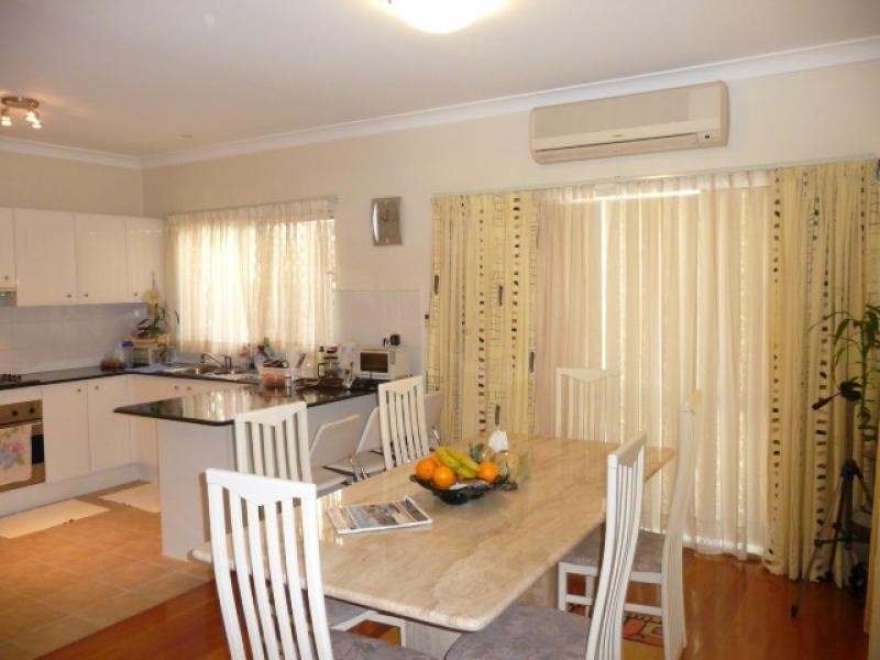 2/80 Connemarra Street, Bexley NSW 2207