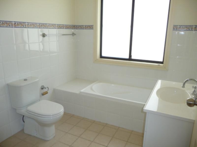 2/80 Connemarra Street, Bexley NSW 2207