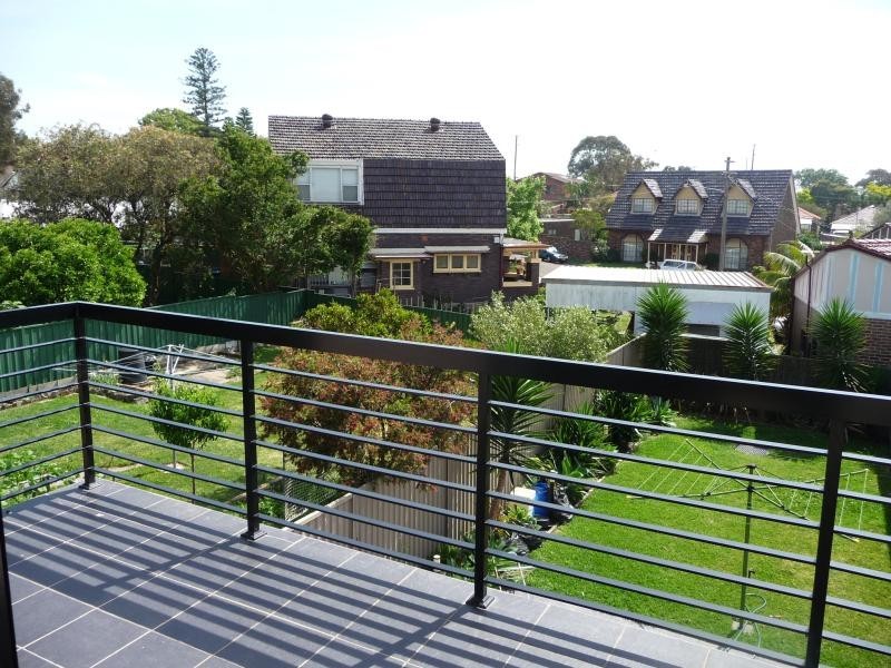 11 Perrys Avenue, Bexley NSW 2207