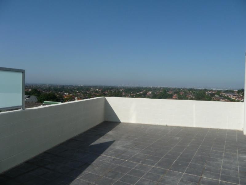 98 Queens Road, Hurstville NSW 2220