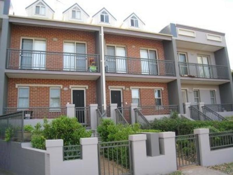 2 Anglo Square, Carlton NSW 2218