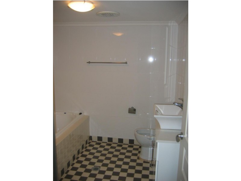 2 Anglo Square, Carlton NSW 2218