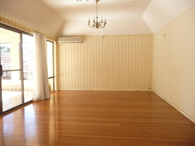 35 Benwerrin Avenue, Carss Park NSW 2221