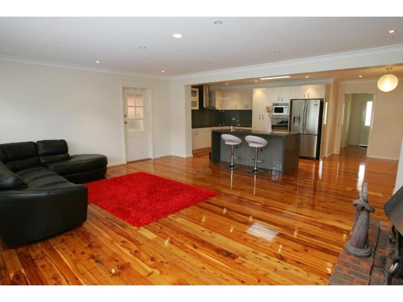 8 Wollondilly Place, Sylvania Waters NSW 2224