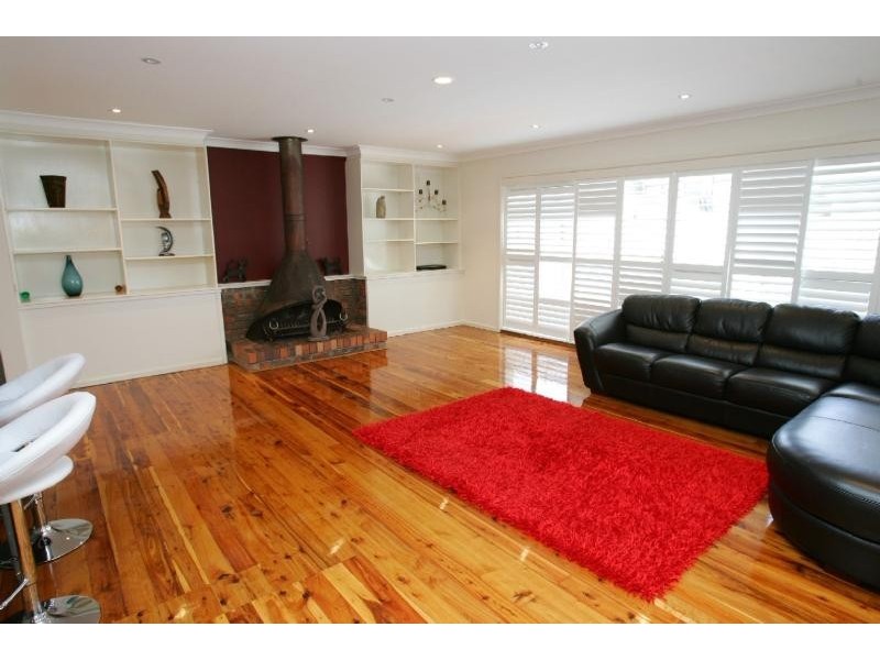 8 Wollondilly Place, Sylvania Waters NSW 2224