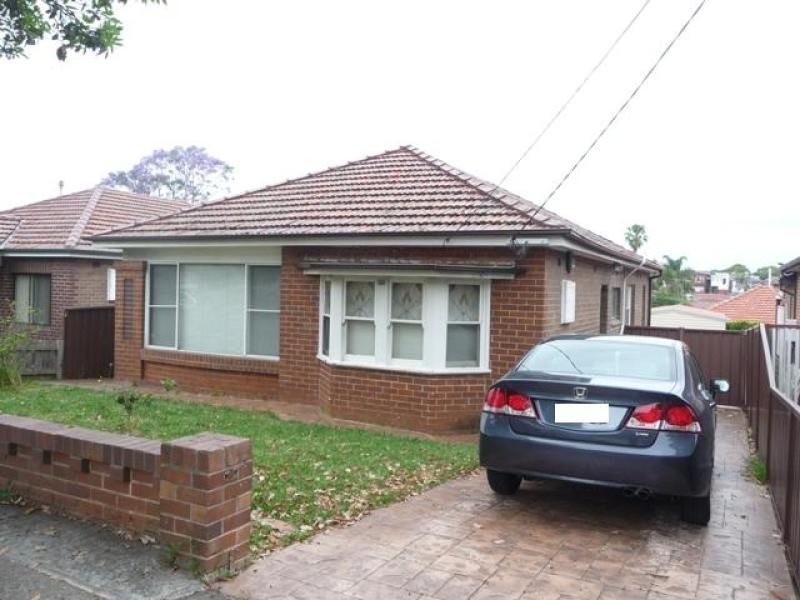 39 Caroline Street, Kingsgrove NSW 2208