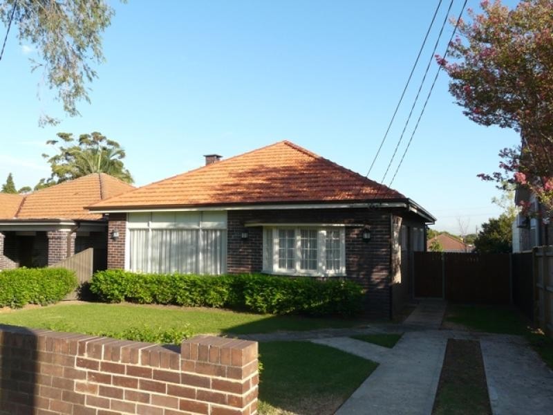 76 Beronga Avenue, Hurstville NSW 2220