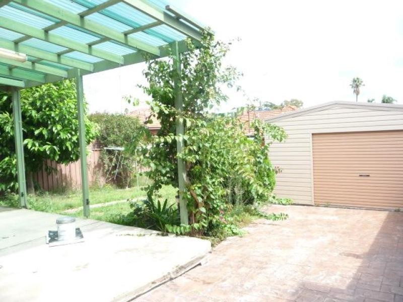 39 Caroline Street, Kingsgrove NSW 2208