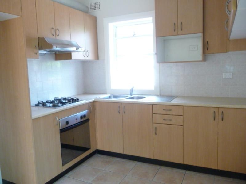 39 Caroline Street, Kingsgrove NSW 2208