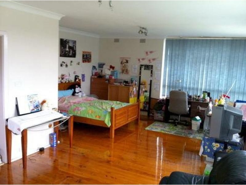 61 Hillcrest Avenue, Hurstville NSW 2220