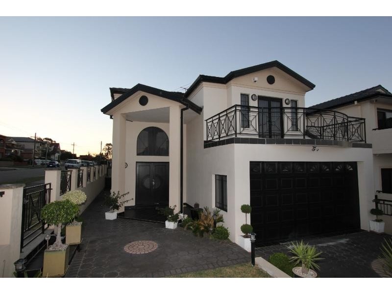 62 Bristol Road, Hurstville NSW 2220