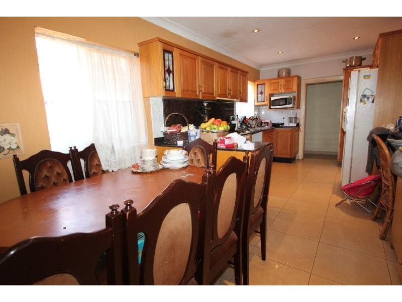 15 Stoddart Street, Roselands NSW 2196