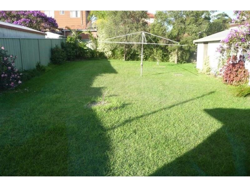 1 Kardella Crescent, Narwee NSW 2209