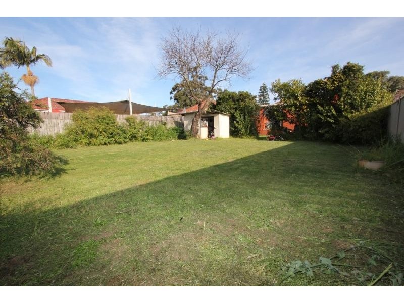 10 Salisbury Avenue, Riverwood NSW 2210