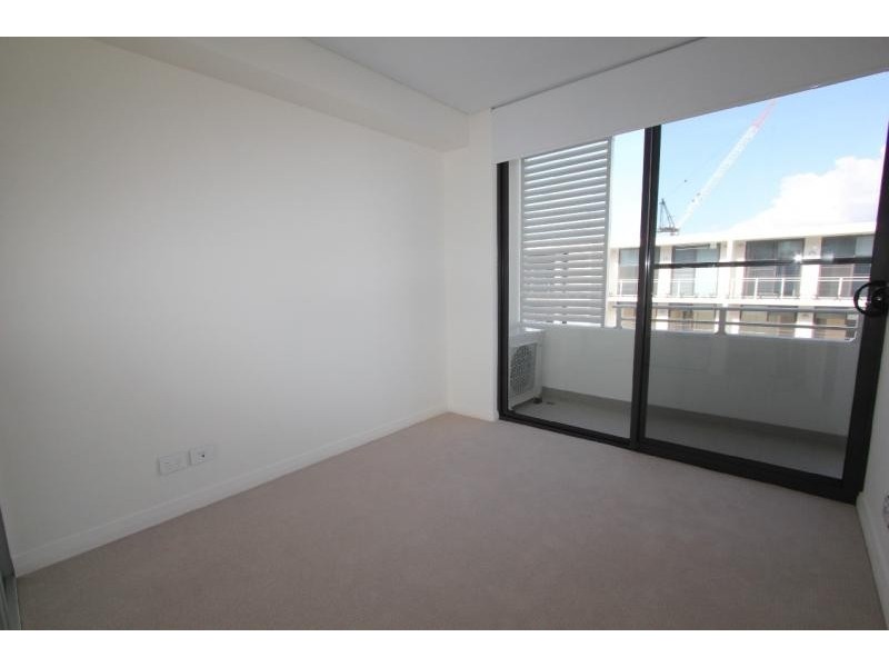 706/25 Hill Road, Wentworth Point NSW 2127