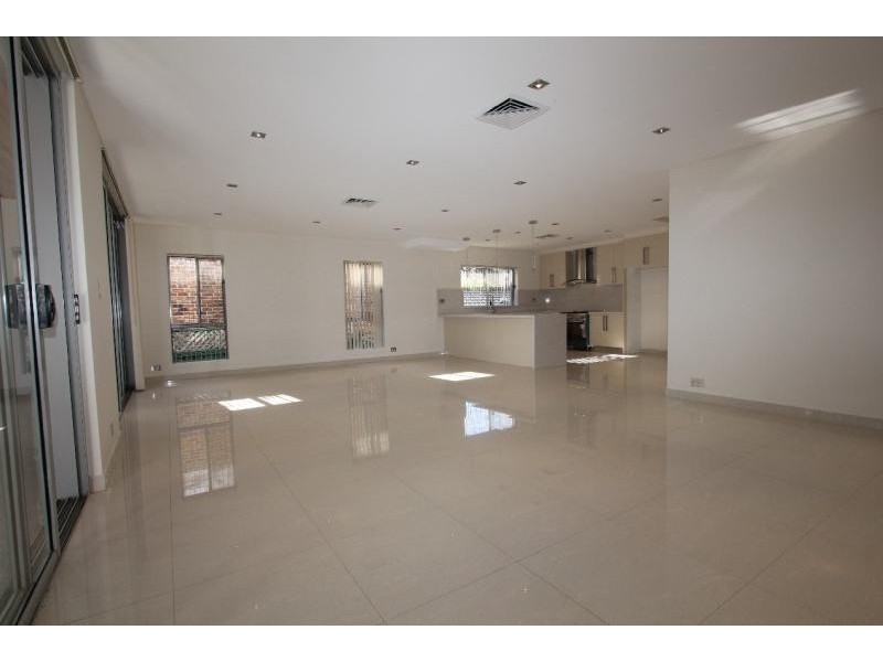 7 Warraba Street, Hurstville NSW 2220