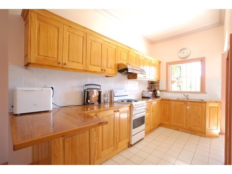 16 WELLINGTON ROAD, Auburn NSW 2144