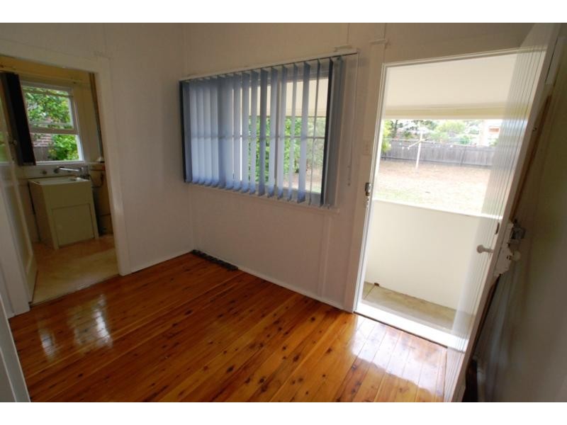 42 Amos Street, Westmead NSW 2145