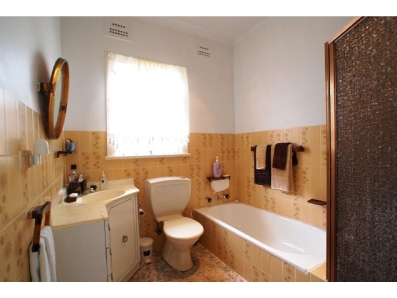 76 Gordon Road, Auburn NSW 2144