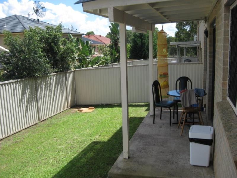 3/16 a BALMORAL CRESCENT, Georges Hall NSW 2198